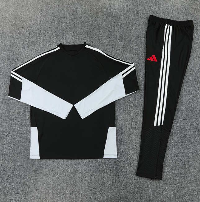 Liverpool 2026/2027 1/4 zipper tracksuit black