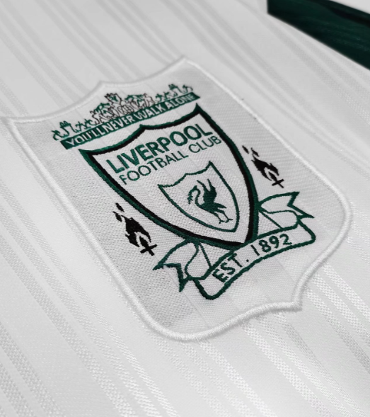 Liverpool 1995/1996 away retro shirt