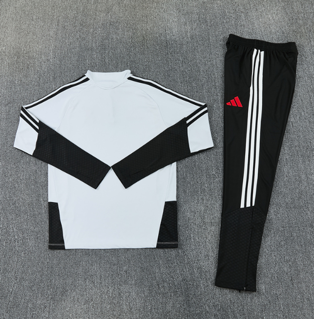 Liverpool 2026/2027 1/4 zipper tracksuit grey