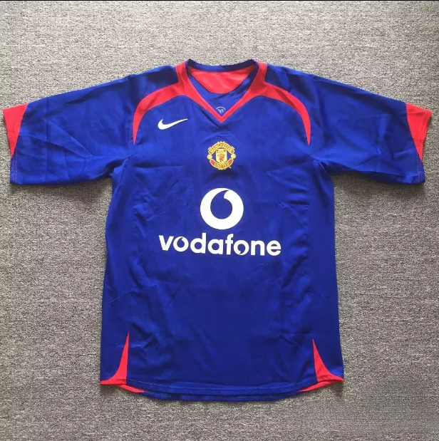 Manchester Unitde 2005/2006 away retro shirt Ronaldo
