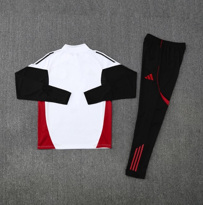 Manchester Unitde 2025/2026 1/4 zipper tracksuit white