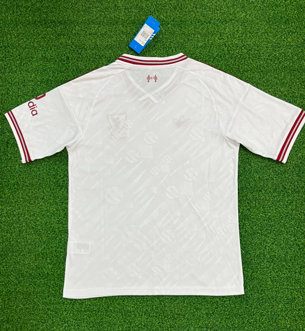 Liverpool 2026/2027 away shirt