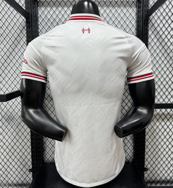 Liverpool 2026/2027 away shirt Player Version