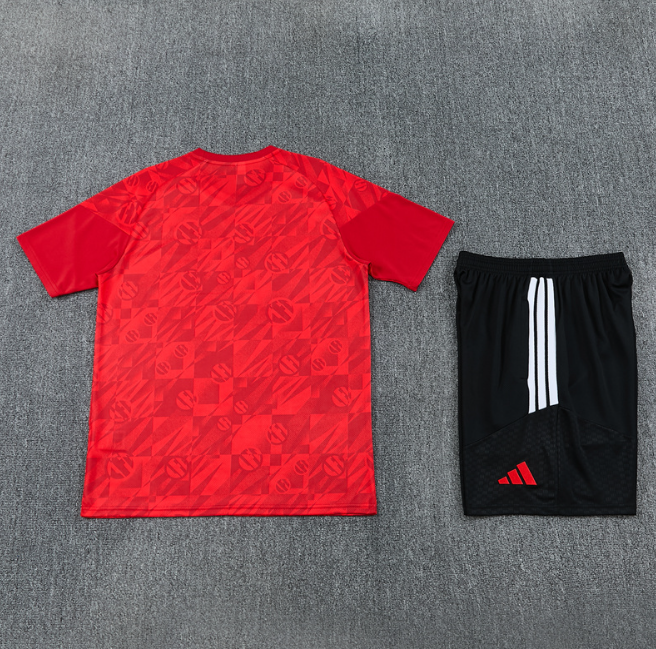 Liverpool 2026/2027 short sleeve and shorts tracksuit red