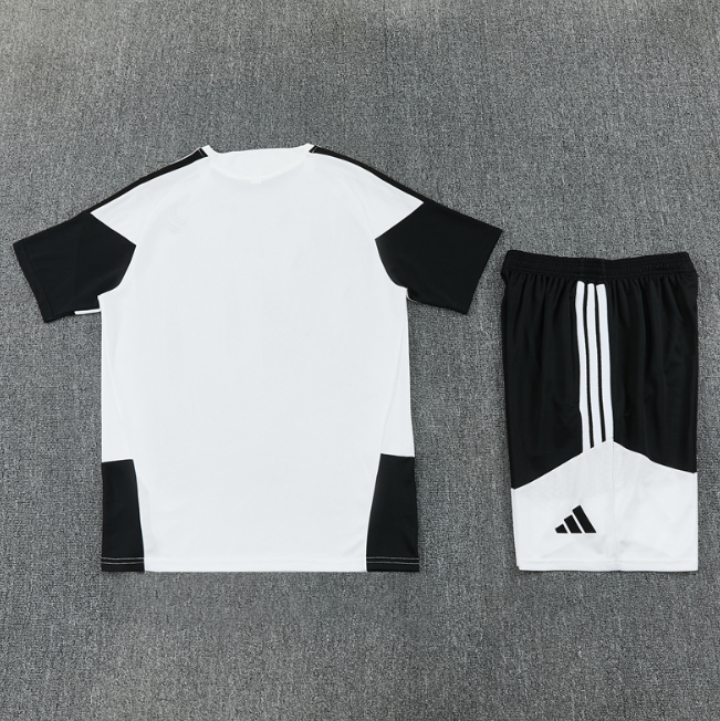Javentus 2026/2027 short sleeve and shorts tracksuit white