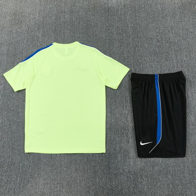 Atletico Madrid 2026/2027 short sleeve and shorts tracksuit green
