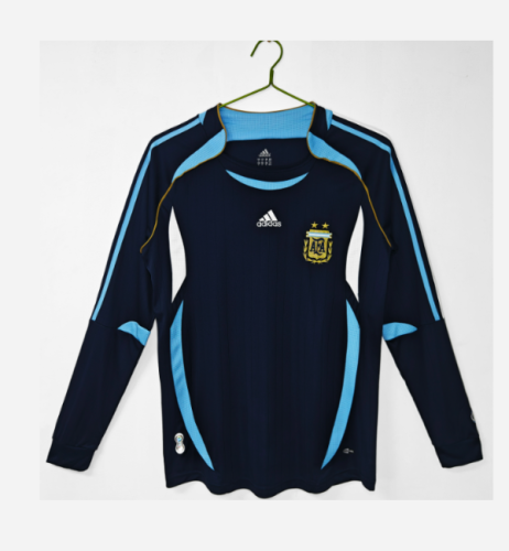Argentina 2006/2007 away shirt (long sleeve) Messi