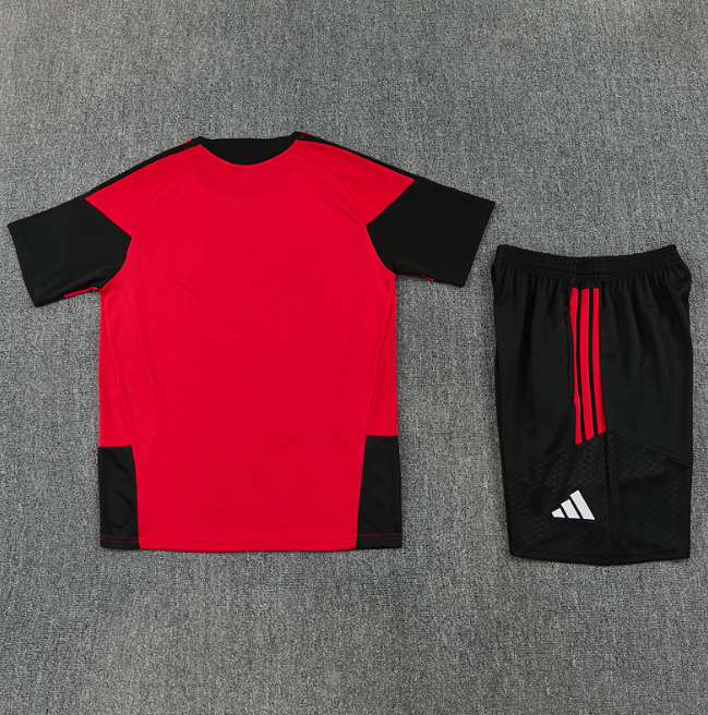 Manchester Unitde 2026/2027 short sleeve and shorts tracksuit red