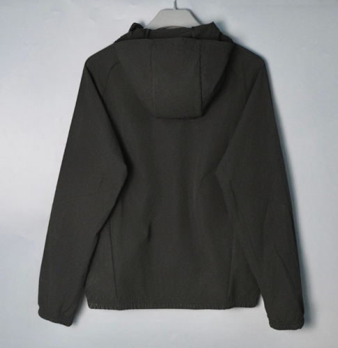 Manchester Unitde 26/27 windbreaker coat Black