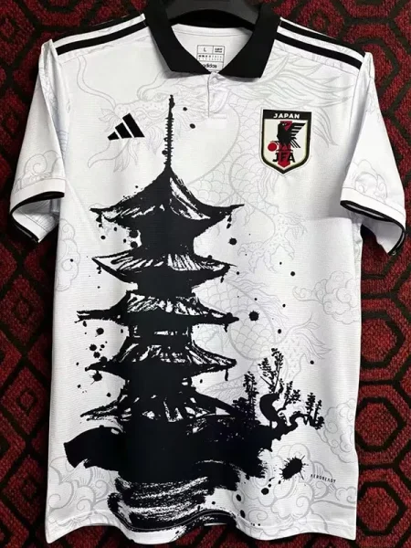 24-25 Japan White Special Edition Fans Training Shirts *独塔