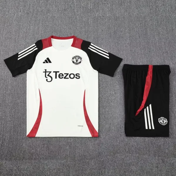 25-26 Man Utd White Training short suit