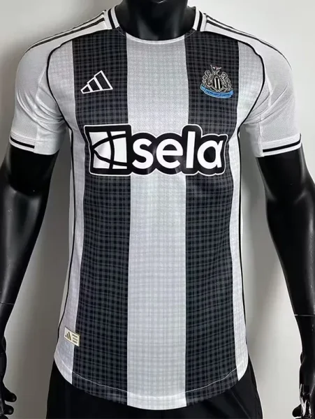 25-26 Newcastle Special Edition Plaver Version Soccer Jersey