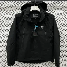 2025 ARC-TERYX Black Outdoor Jackets #F882冲锋衣