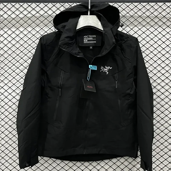 2025 ARC-TERYX Black Outdoor Jackets #F882冲锋衣