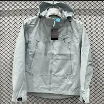 2025 ARC-TERYX Light green Outdoor Jackets #F882冲锋衣
