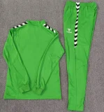 2025-26 Real Betis Green Half Pull Tracksuit (Pants Have Pocket)(半拉链)