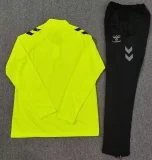 2025-26 Real Betis Fluorescent green Half Pull Tracksuit (Pants Have Pocket)(半拉链)