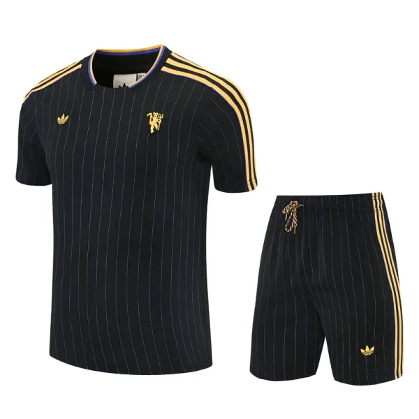 25-26 Man Utd Black Training Short Suit