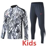 26-27 England White Kids Half Pull Tracksuit (童装)(涂鸦半拉链)
