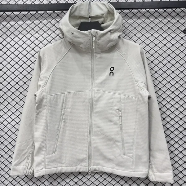 2026 ON Khaki Outdoor Jackets #K8814冲锋衣