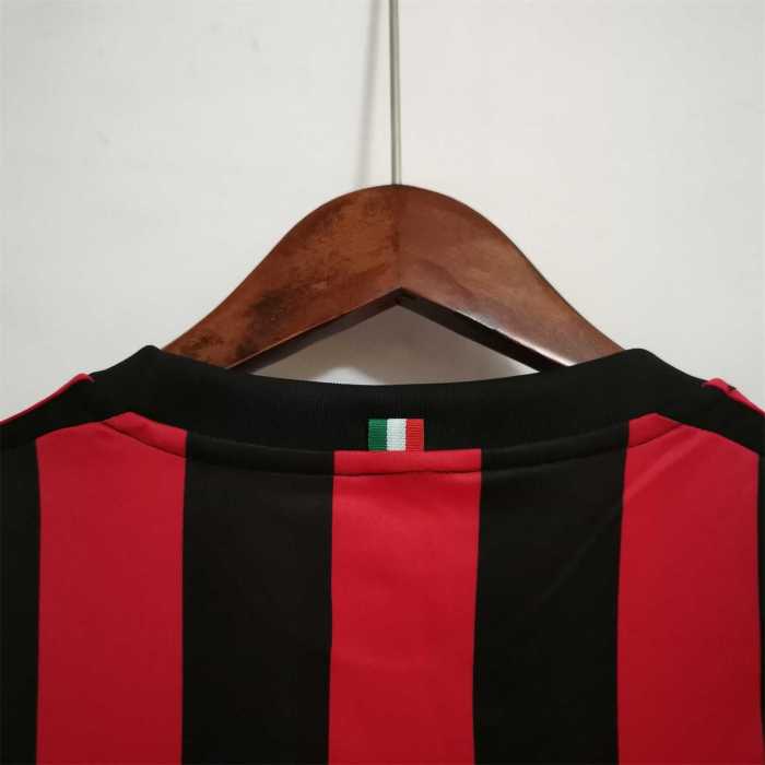 Retro Jersey 2017-2018 AC Milan Home Soccer Jersey Vintage Football Shirt