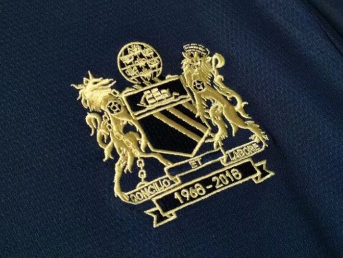 Retro Jersey 1968 Long Sleeve Manchester City Dark Blue Soccer Jersey Vintage Football Shirt