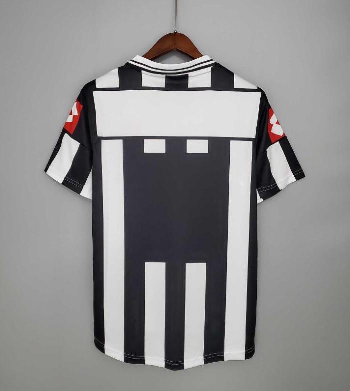 Retro Jersey 2001-2002 Juventus Home White/Black Soccer Jersey Vintage Football Shirt