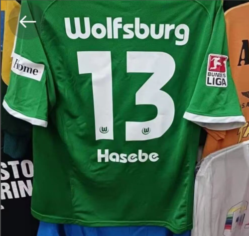 Retro Shirt 2008-2009 VfL Wolfsburg HASEBE 13 Home Soccer Jersey