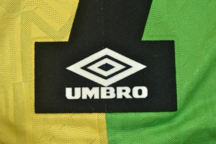 with EPL Patch Retro Jersey 1992-1994 Manchester United CANTONA 7 Away Yellow/Green Soccer Jersey