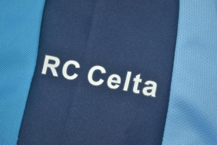 Retro Jersey 2003-2004 Celta de Vigo Home Soccer Jersey