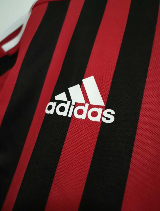 Retro Jersey 2011-12 AC MILAN 10 SEEDORF Home Soccer Jersey Vintage Football Shirt