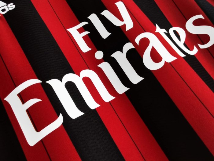 Retro Jersey 2013-2014 AC Milan Home Soccer Jersey Vintage Football Shirt
