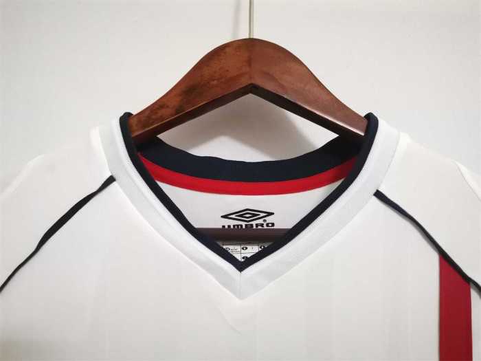 Retro Jersey 2002 England BECKHAM 7 Home Vintage Soccer Jersey