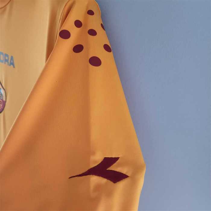 Retro Jersey 2005-2006 As Roma Home Soccer Jersey Vintage Football Shirt