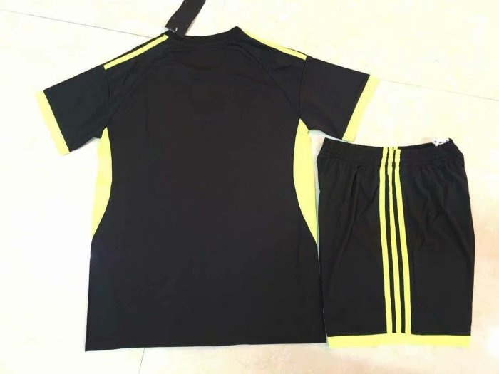 #812 Black Soccer Training Uniforms Blank Jersey and Shorts