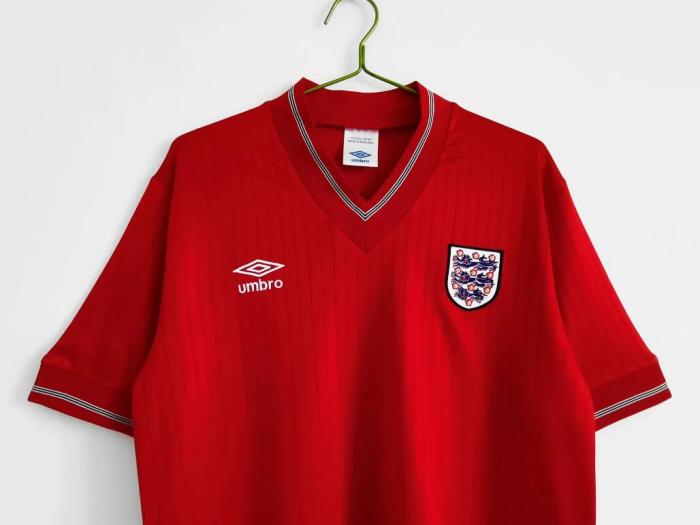 Retro Jersey 1984-1987 England Away Red Soccer Jersey Vintage Football Shirt
