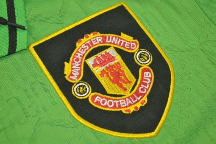 with EPL Patch Retro Jersey 1992-1994 Manchester United CANTONA 7 Away Yellow/Green Soccer Jersey