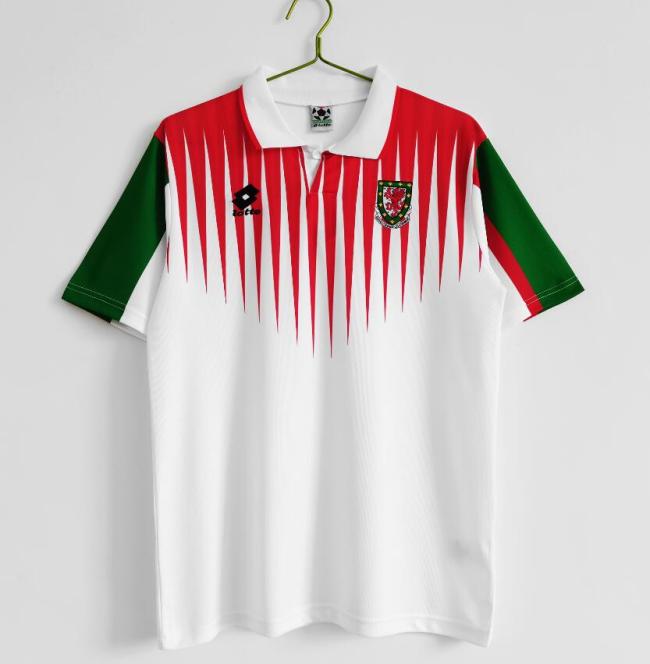 Retro Jersey 1996-1998 Wales Away White Soccer Jersey Vintage Football Shirt