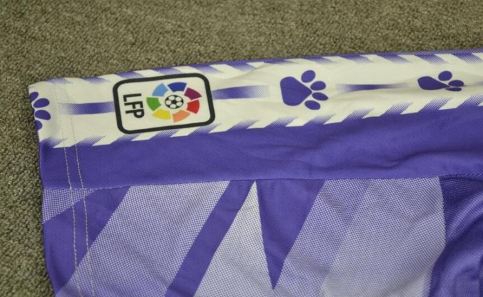 with LFP Patch Retro Jersey Real Madrid 1996-1997 3 ROBERTO CARLOS Away Purple Soccer Jersey