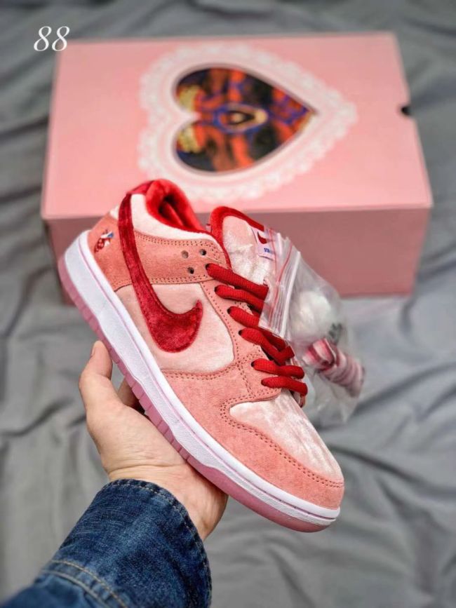 NK SB Dunk Low Special Box