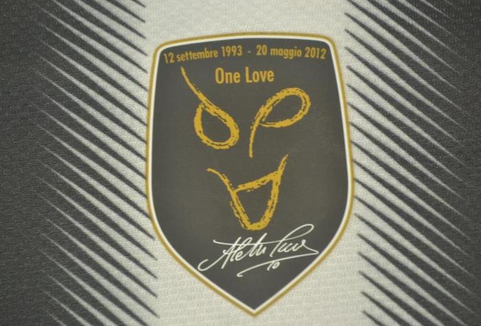 with Serie A+Front Patch Retro Jersey 2011-2012 Juventus Home Soccer Jersey