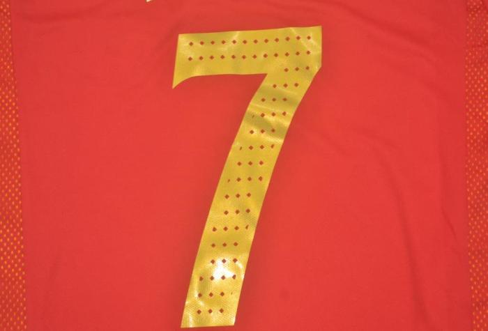 Retro Jersey 2002 Spain 7 RAUL Home Soccer Jersey Vintage Football Shirt