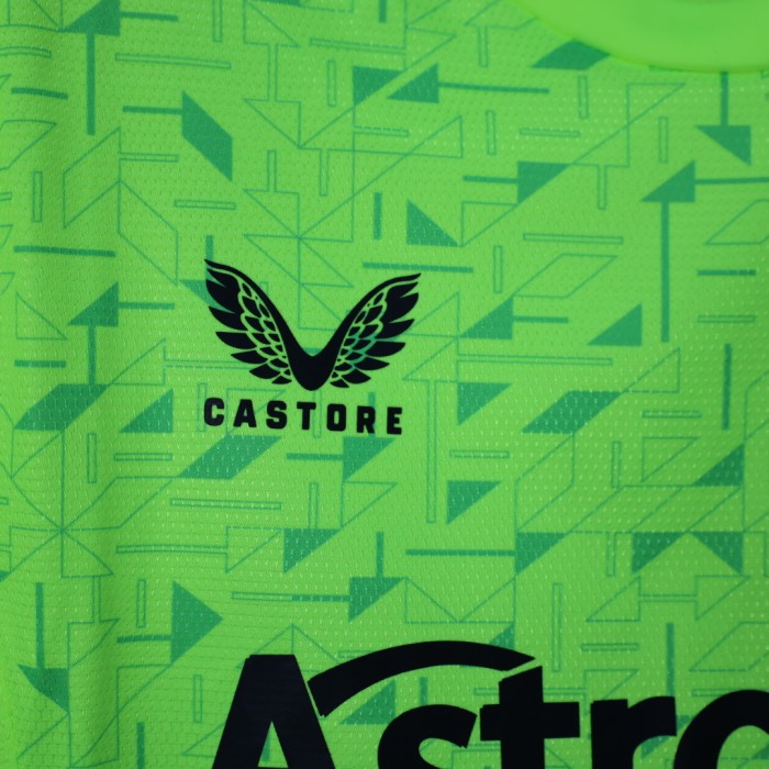 Fan Version 2023-2024 Wolverhampton Wanderers Fluorescent Green Wolves Football Shirt
