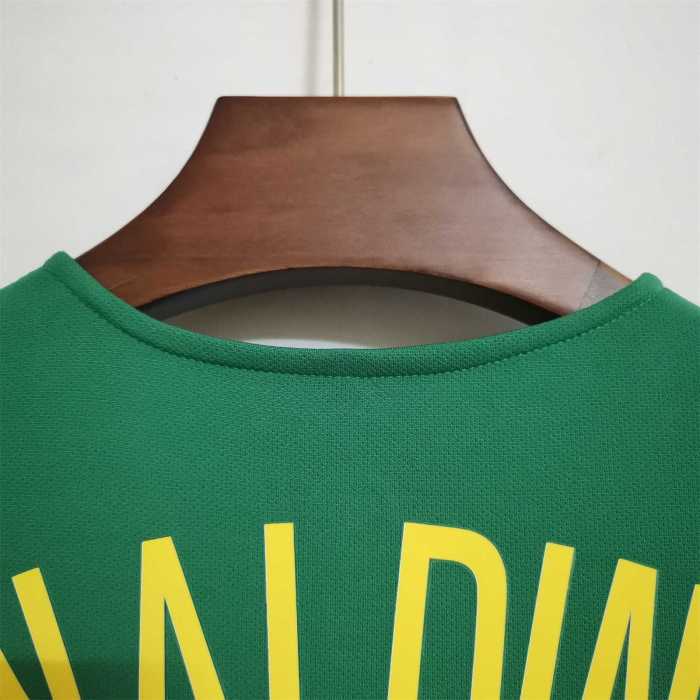 Retro Jersey 2004 Brazil Home RONALDINHO 10 Home Soccer Jersey Vintage Football Shirt