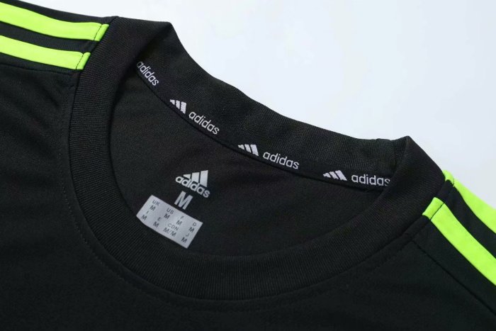 #605 Black Soccer Training Uniform Blank Jersey and Shorts