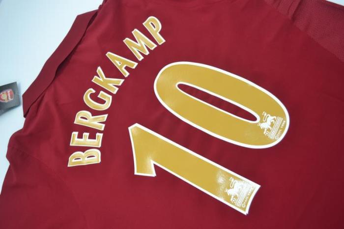 Retro Jersey 2005-2006 Arsenal #10 BERGKAMP Home Soccer Jersey