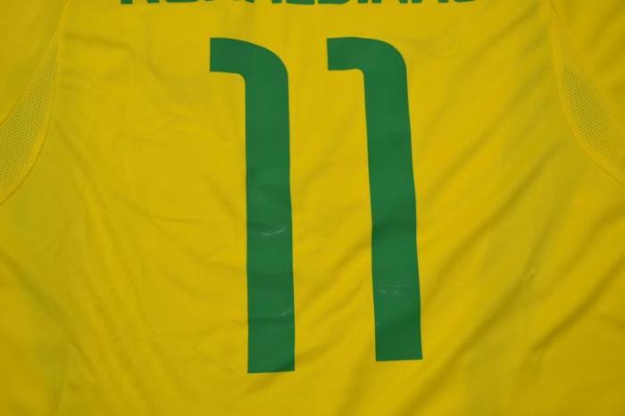 Retro Jersey 2002 Brazil RONALDINHO 11 Home Soccer Jersey