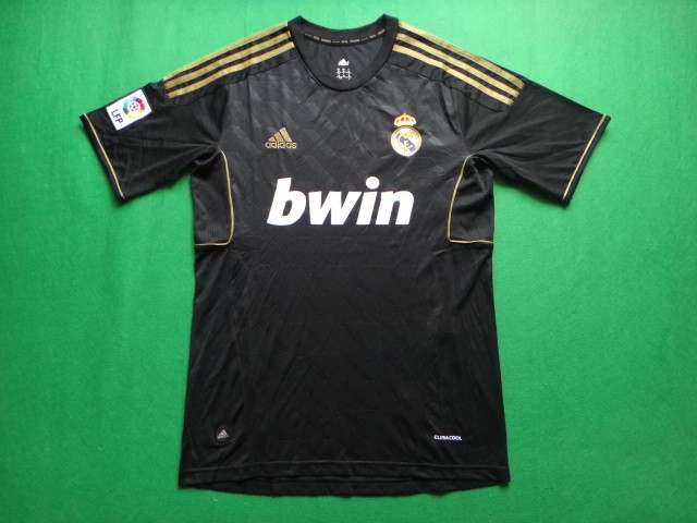with LFP Patch Retro Jersey 2011-2012 Real Madrid Away Black Soccer Jersey Vintage Football Shirt