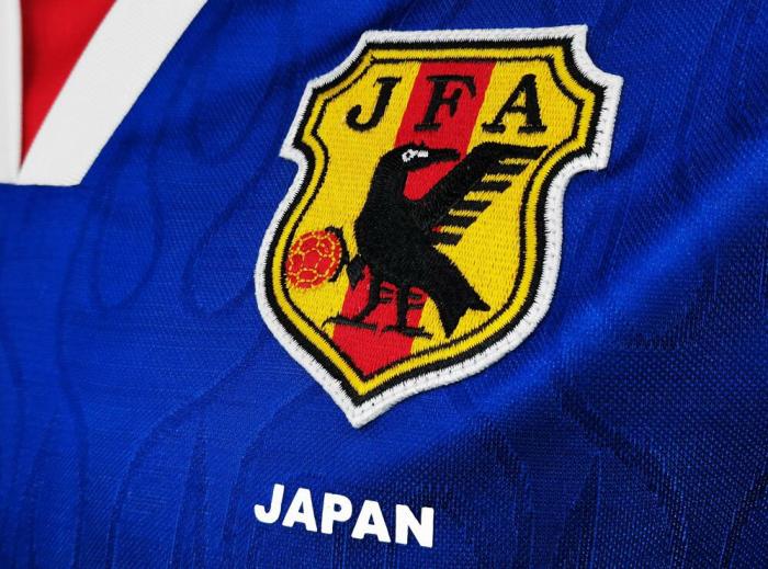 Long Sleeve Retro Jersey 1998-1999 Japan Home Soccer Jersey Vintage Football Shirt