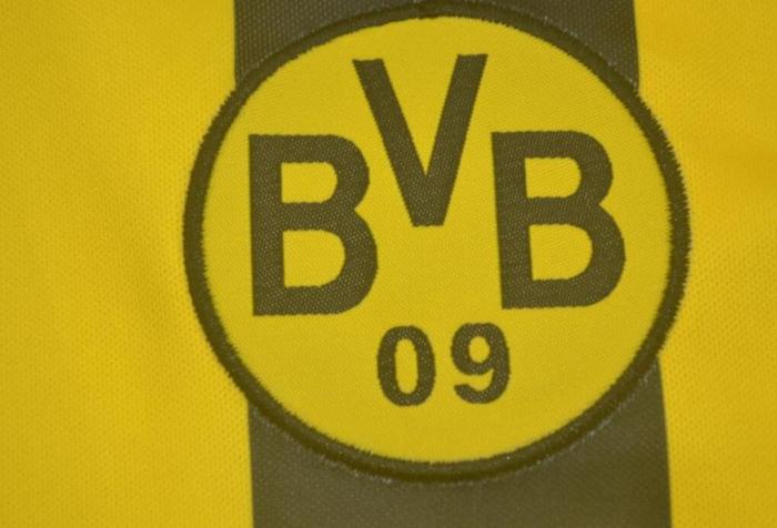 Retro Jersey 2000-2001 Borussia Dortmund Home Soccer Jersey